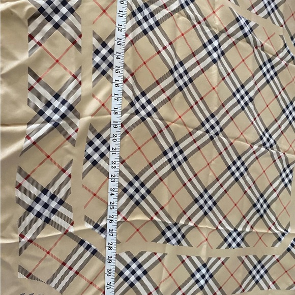 Burberry Beige Checkered Scarf - Picture 1 of 3